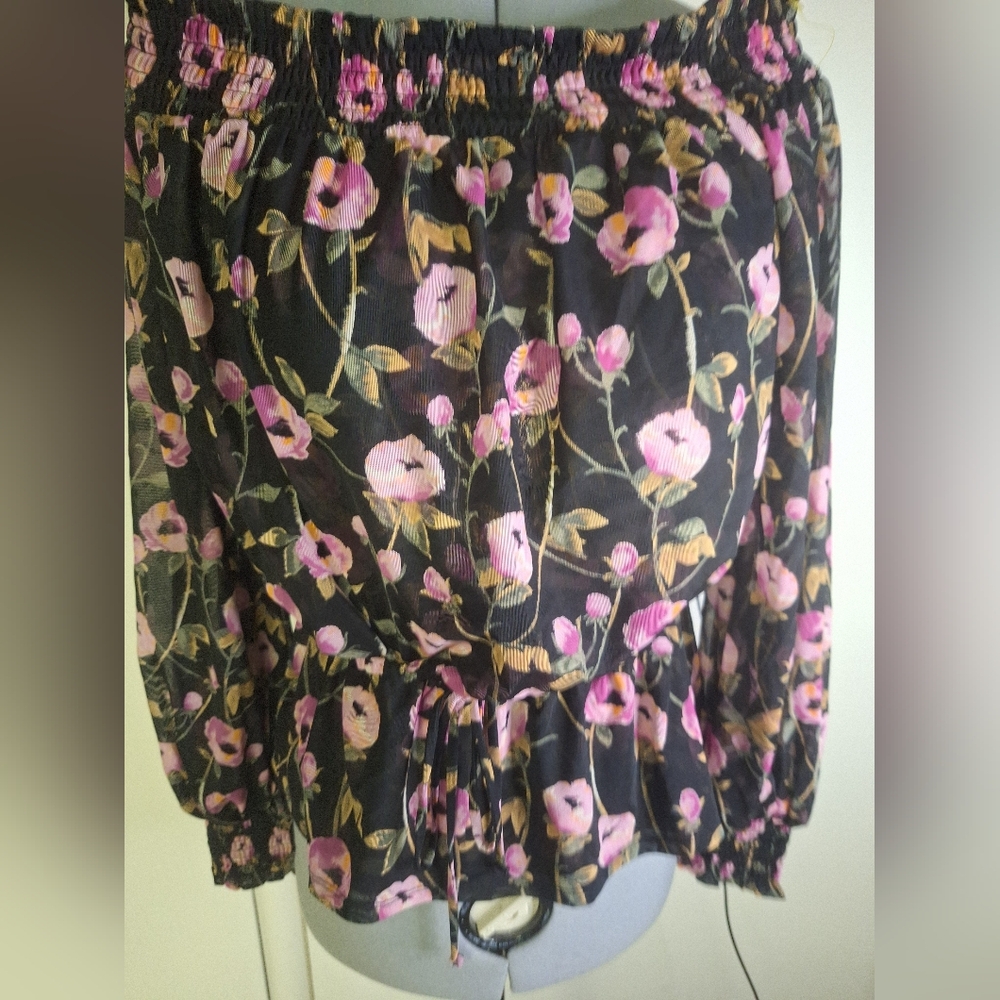 White House Black Market Black and Pink Floral Blouse Gathered Waist. Size Small
